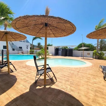 Hidden Paradise, Cerca De La Playa Deveses דירה *