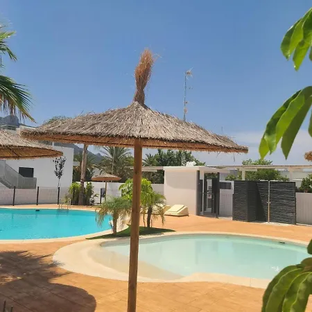 Hidden Paradise, Cerca De La Playa Deveses אל ורגר